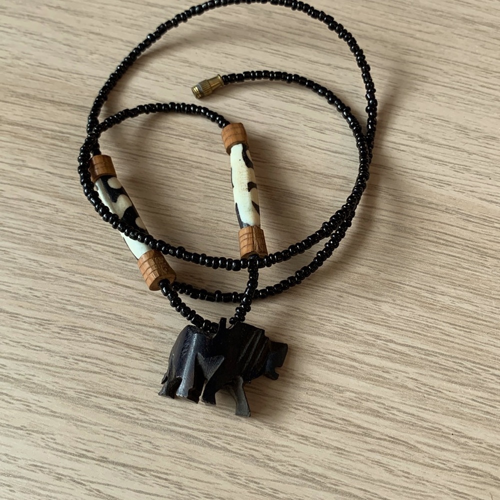 Lion carved necklace, 10$ or 2 for 15$!